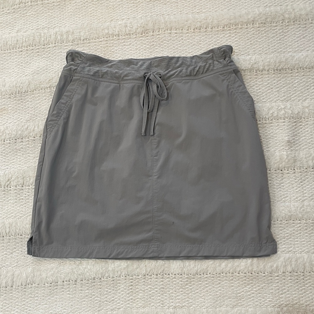 Duluth trading Co grey skort skirt attached shorts stretch women’s size 14 - Picture 3 of 14